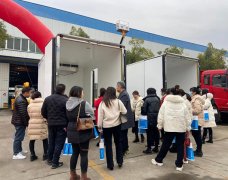 真發(fā)泡聚氨酯冷藏車，一車能頂兩車用