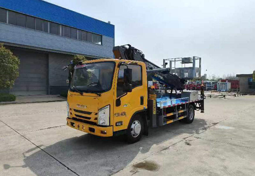 程力牌五十鈴31米藍牌直播伸縮式高空作業(yè)車
