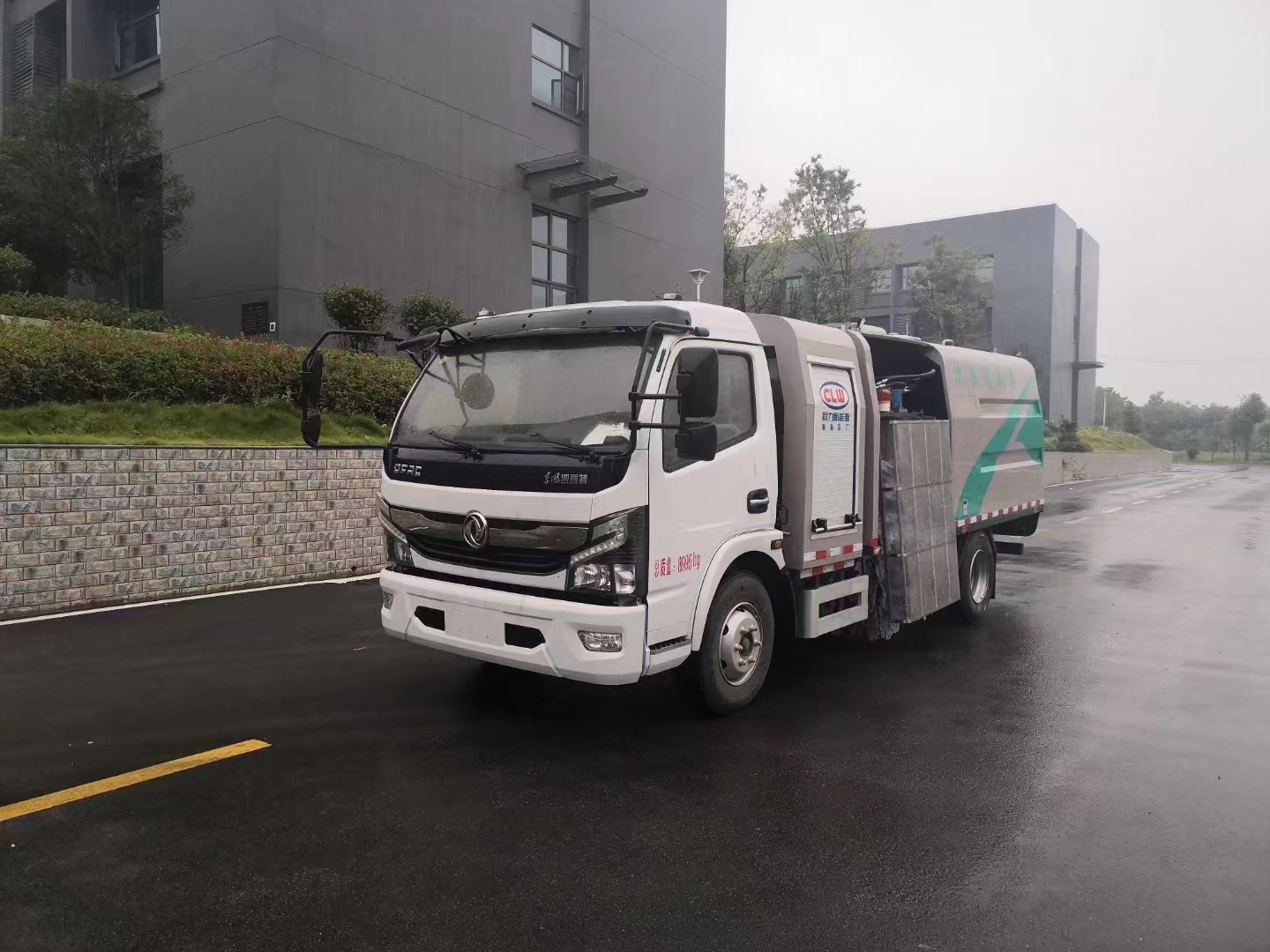 使用護(hù)欄清洗車(chē)必備:關(guān)于設(shè)計(jì)技術(shù)